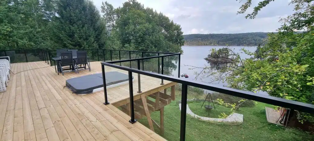 glassrekkverk